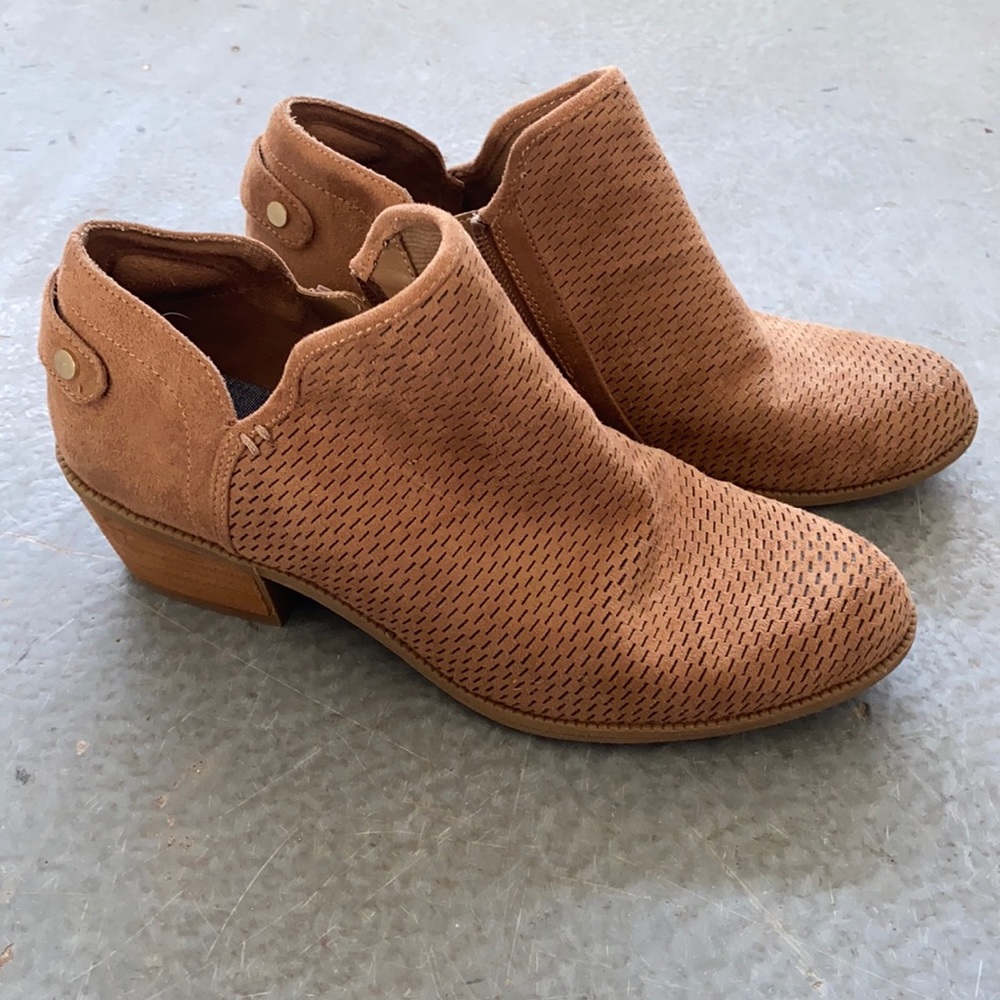 Ankle bootie